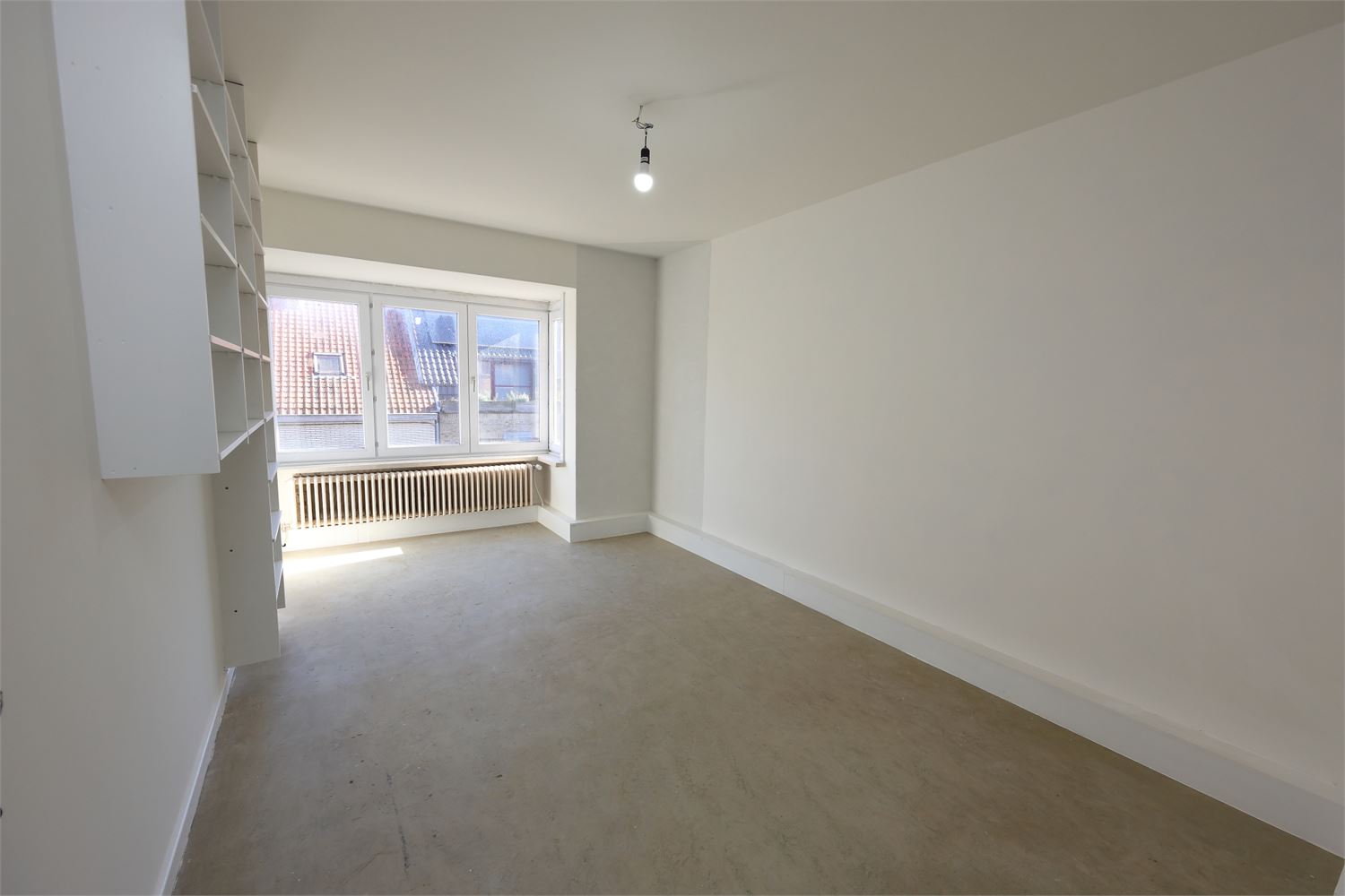 Spacious duplex apartment with 3 bedrooms in a quiet location in Ostend! - photo 2