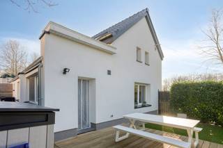 Charmante maison entièrement rénovée située dans le cadre rural de Notstraat, avec un jardin agréable où il fait bon vivre. Cette maison...