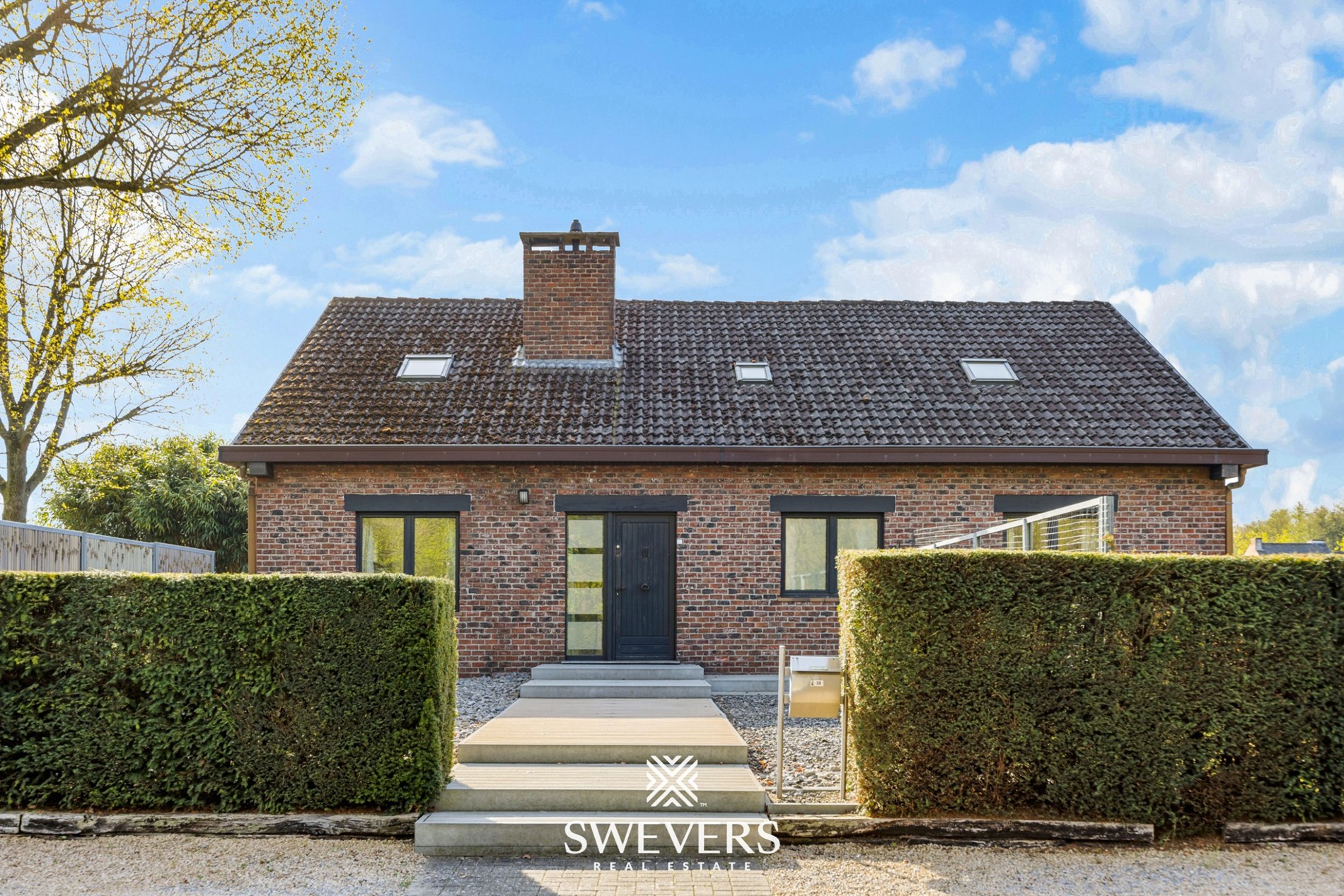 Maison à vendre à Diepenbeek avec 5 chambres - photo 1
