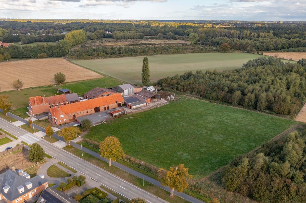 Hoeve op circa 1 ha te koop te Brugge - Assebroek - photo 1