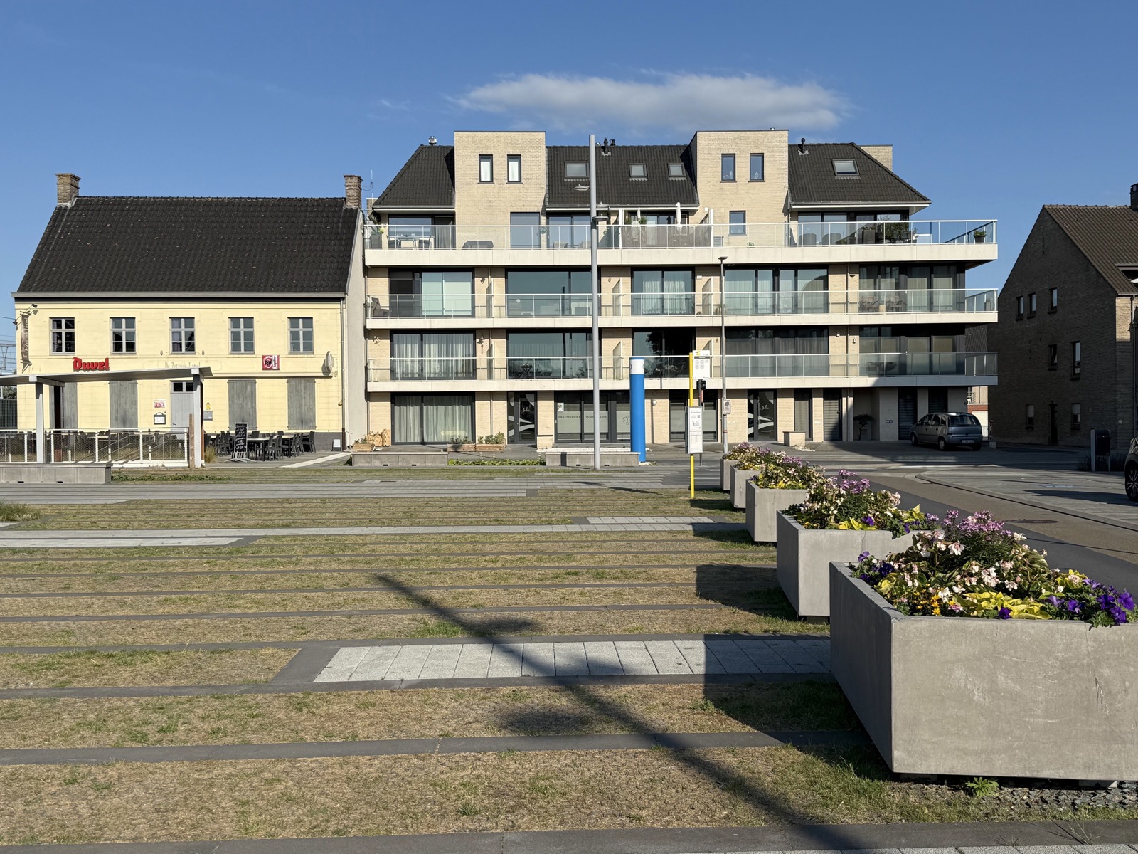 Instapklaar appartement met 2 slaapkamers en terras - foto 1