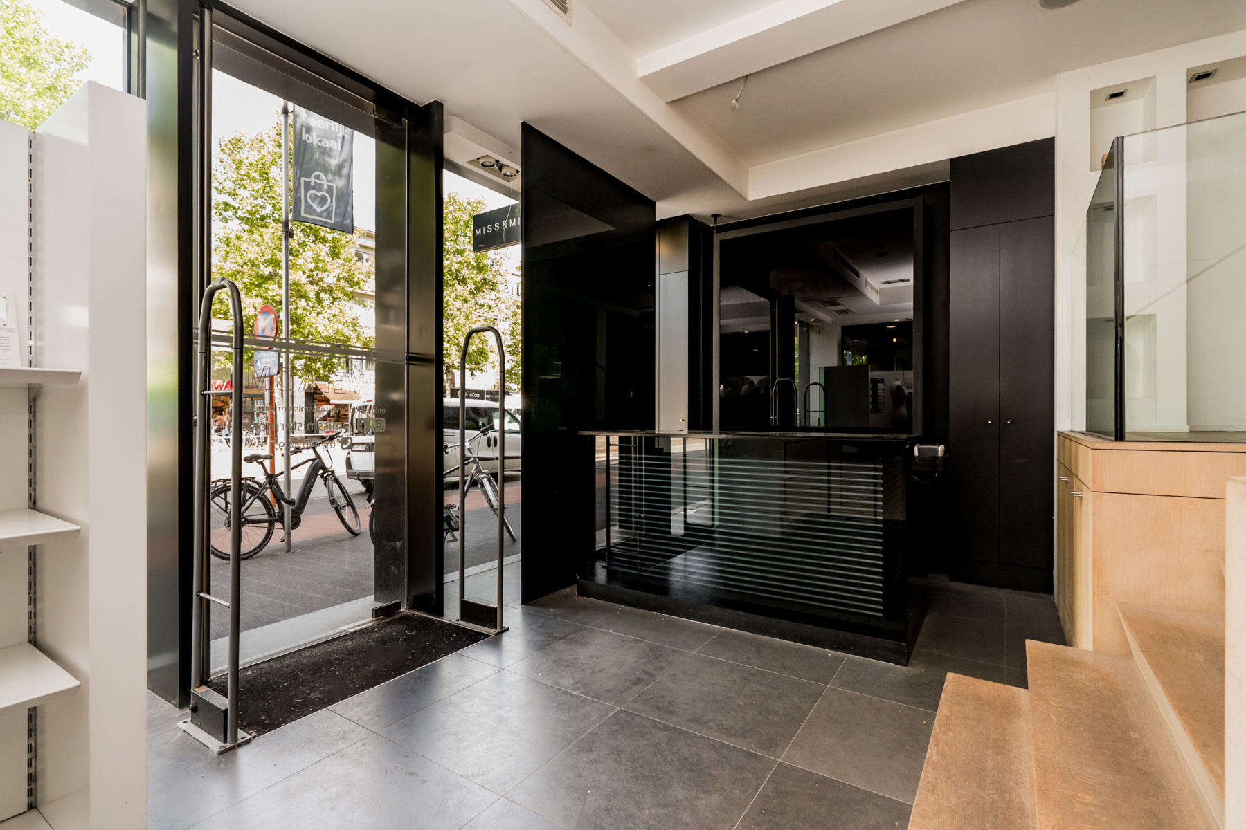 Handelsgelijkvloers op toplocatie in Mortsel - foto 4