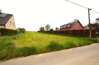 Bent u op zoek naar een schitterende bouwgrond van 50 are met een prachtig groen uitzicht voor een open bebouwing? Deze unieke kavel in...