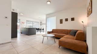 Bij ImmoFusion 7/7 “open huis” : klik op onze 3D-TOURInstapklare energiezuinige woning (2020) met tuin en carportBent u op zoek naar een moderne,...