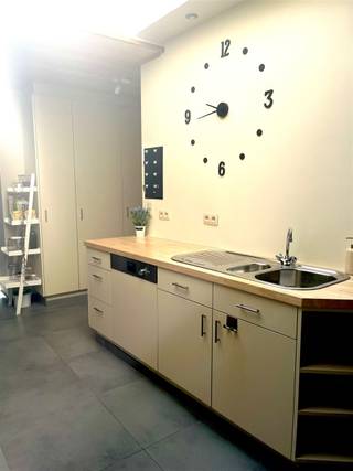 Instapklare woning te huur in het centrum van Lokeren (mogelijkheid tot 3 slaapkamers)Bent u op zoek naar een instapklare woning met de mogelijkheid...
