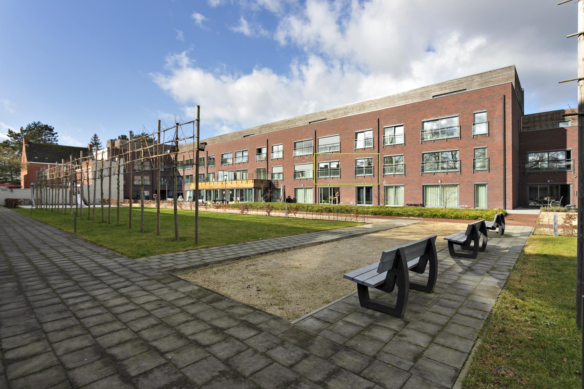 Unieke assistentiewoning te koop in het centrum van Mol met groenzicht! - foto 1