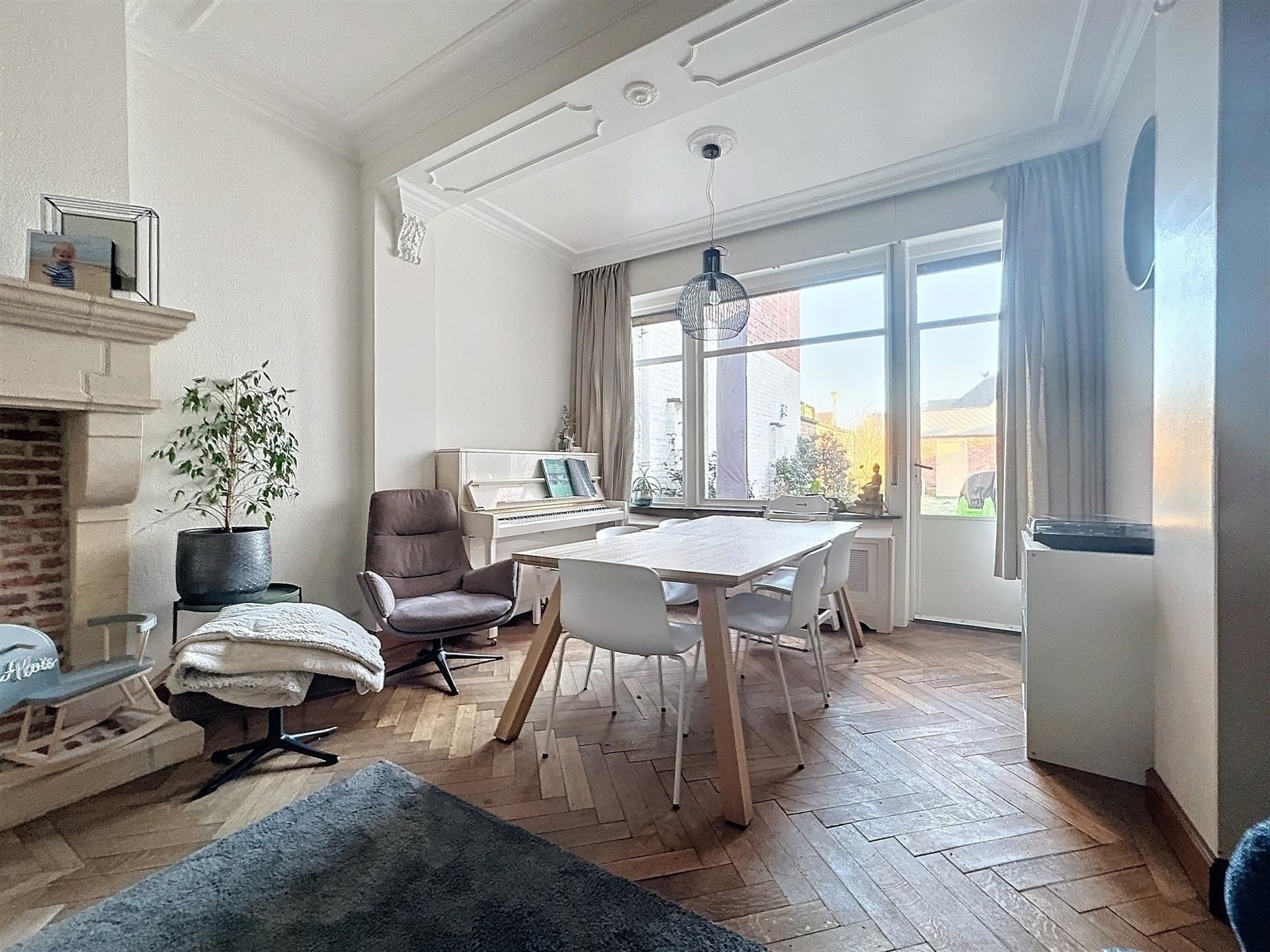 Ruime STADSWONING (218m² woonopp.) met 5 slaapkamers (extra kamers mogelijk) en tuin met fietsen-uitweg in het CENTRUM - foto 4
