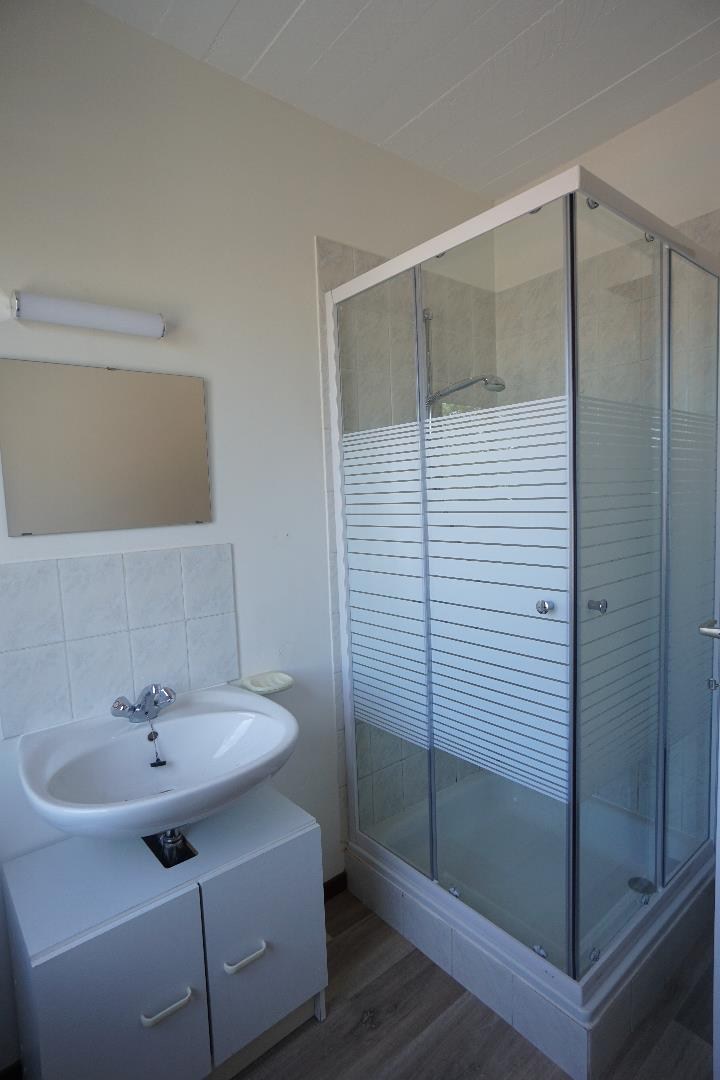 Appartement à louer à Sint-Kwintens-Lennik avec 1 chambre - photo 5
