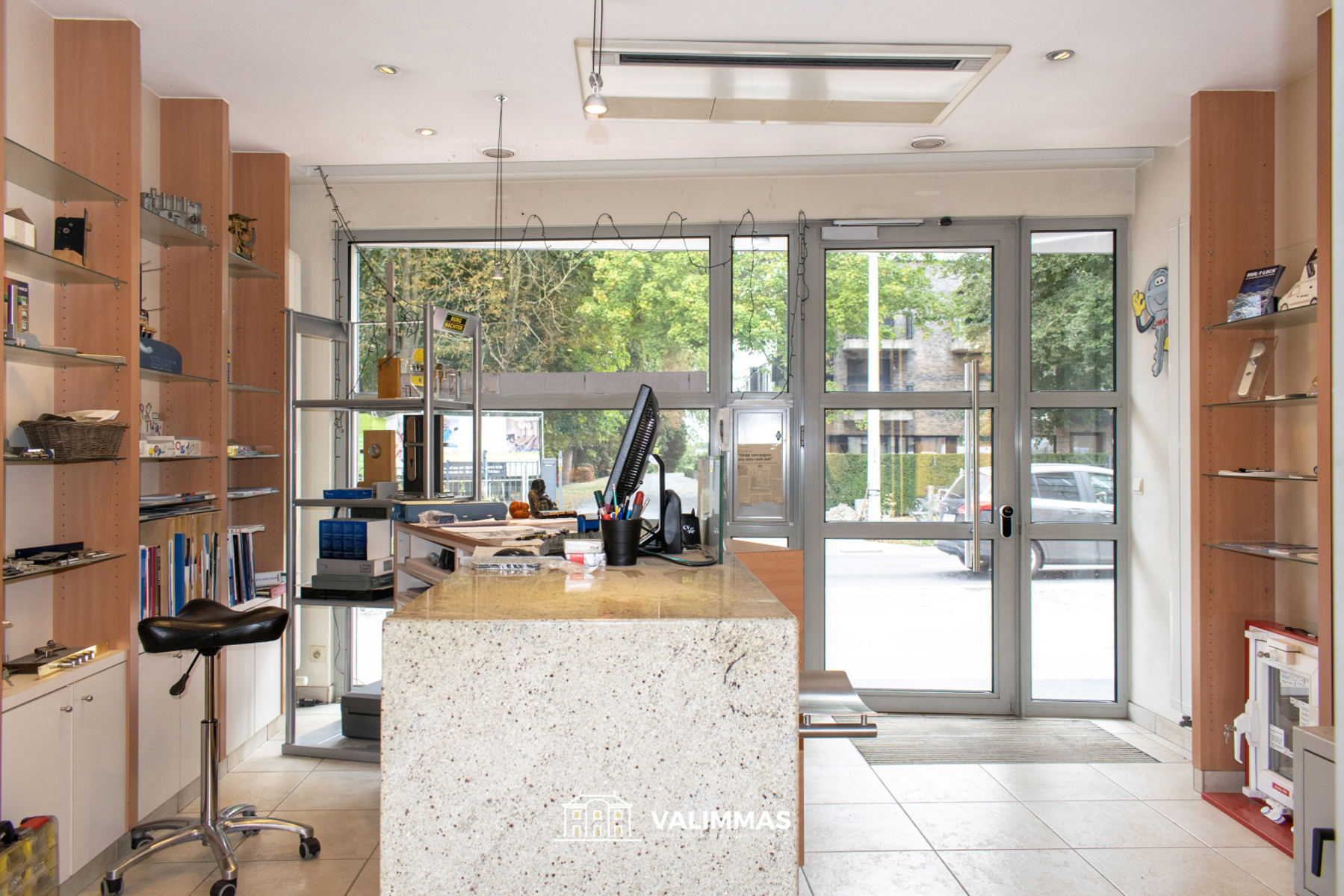 Een ruime en verzorgde (handels)woning met mooie tuin... - foto 2