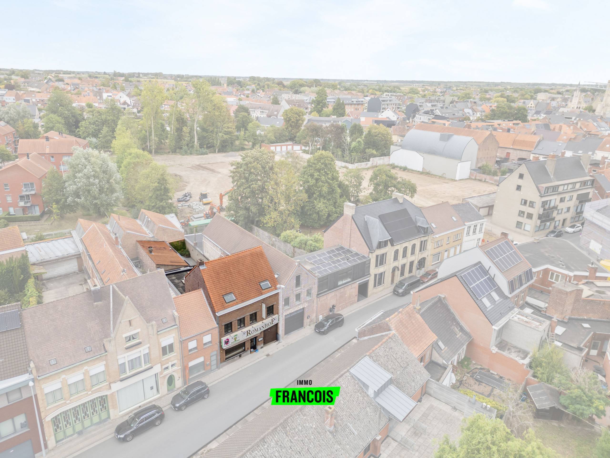 Ruime woonst en handelspand te koop in hartje Poperinge - foto 5