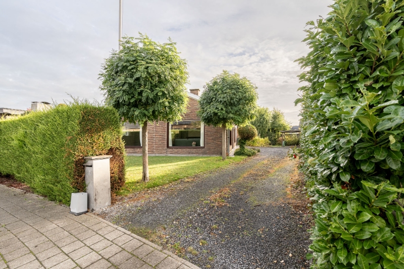 Open bebouwing op mooi perceel in rustige wijk. - photo 2