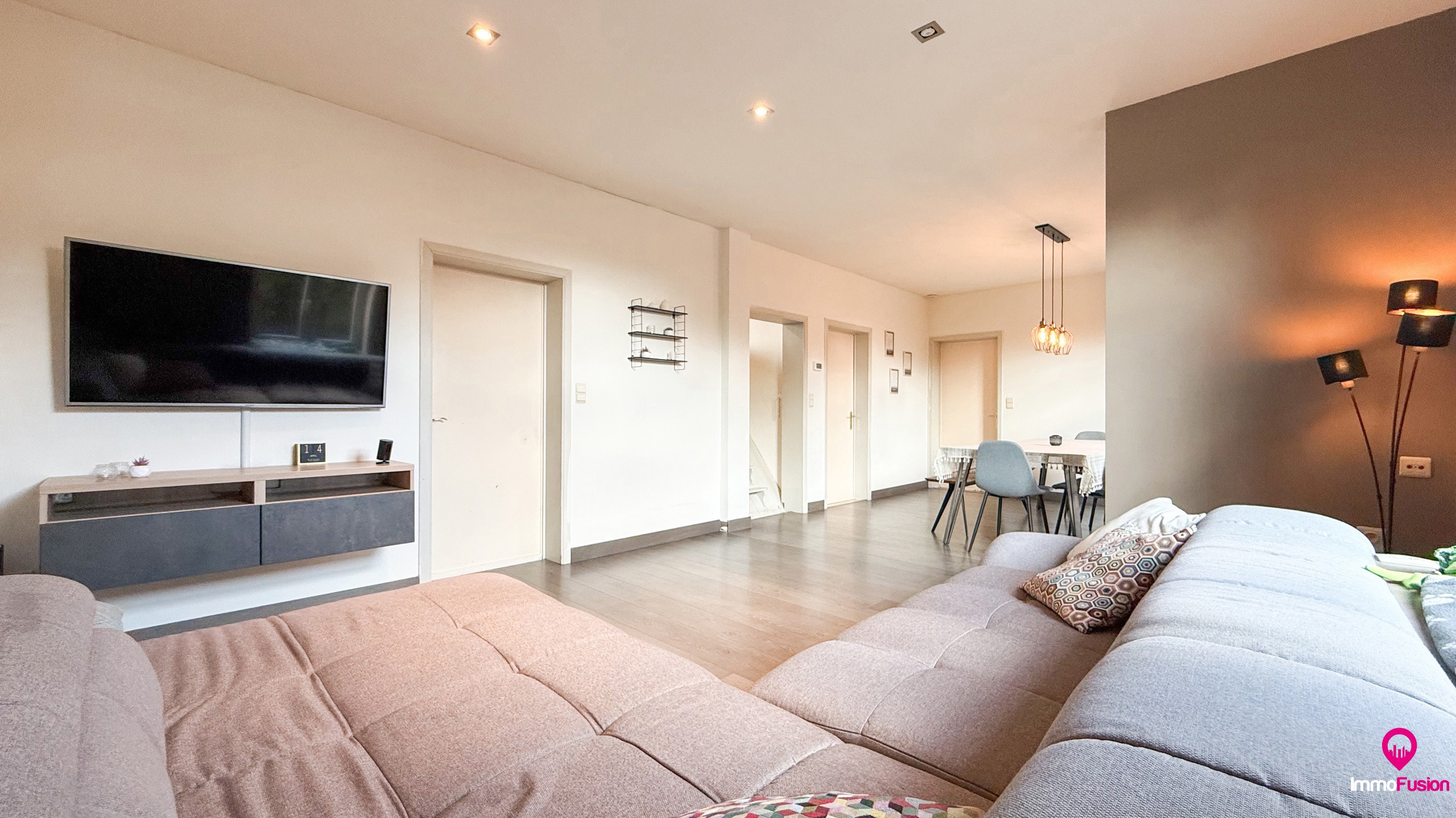 Charmante woning met 5 slaapkamers op een ruim perceel - foto 5