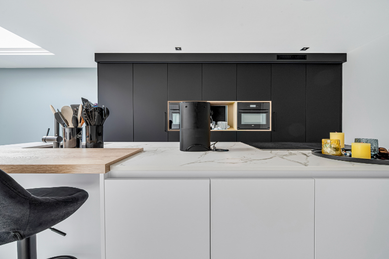 Zeer degelijke gezinswoning pal in het centrum met zeer aangename tuin! - photo 2