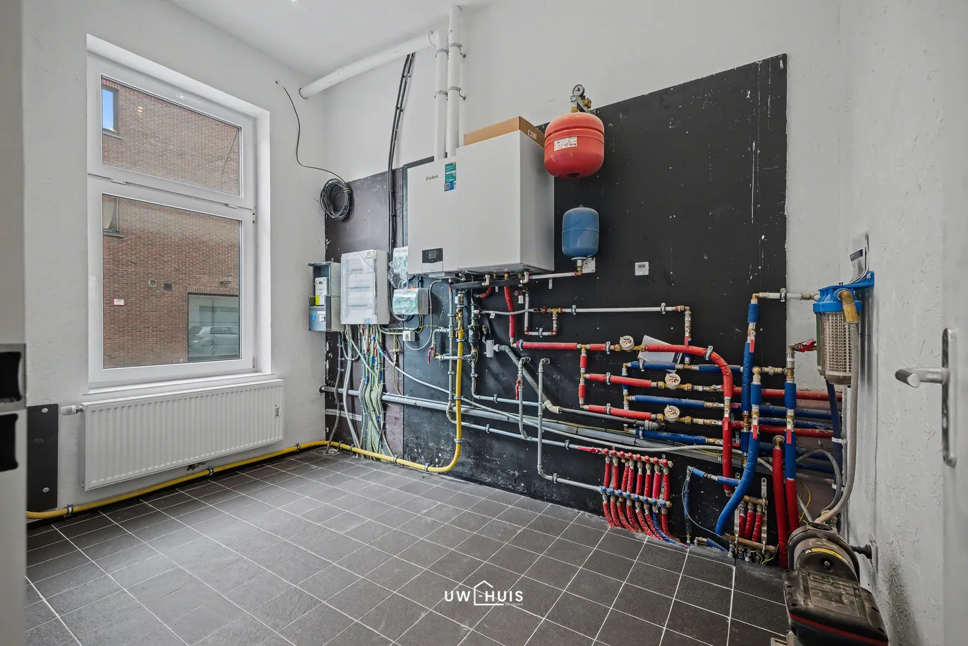 GROTE WONING MET 7 SLPK, 3 KEUKENS EN TUIN IN CENTRUM TEMSE - foto 5