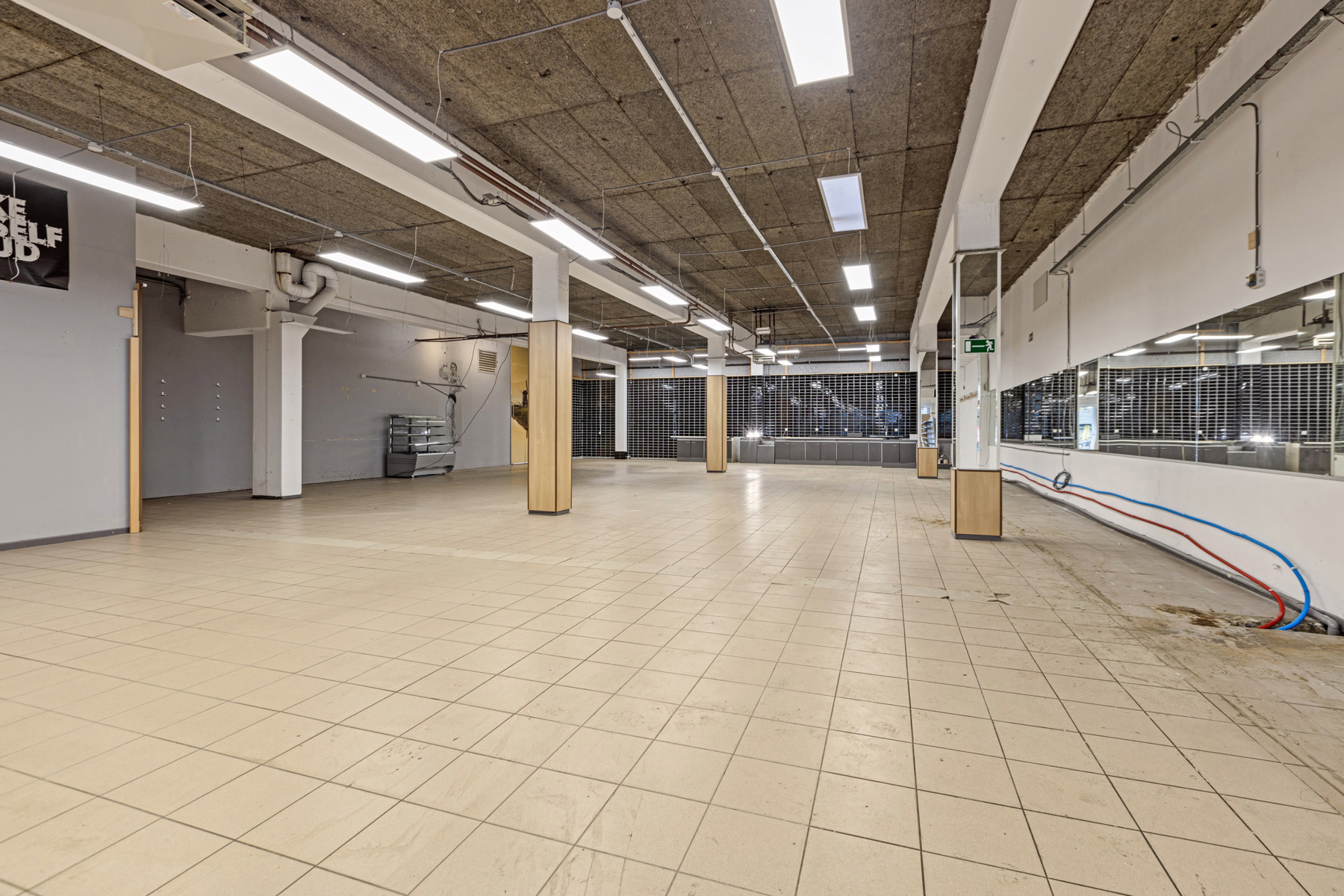 Commercial à louer à Genk - photo 4