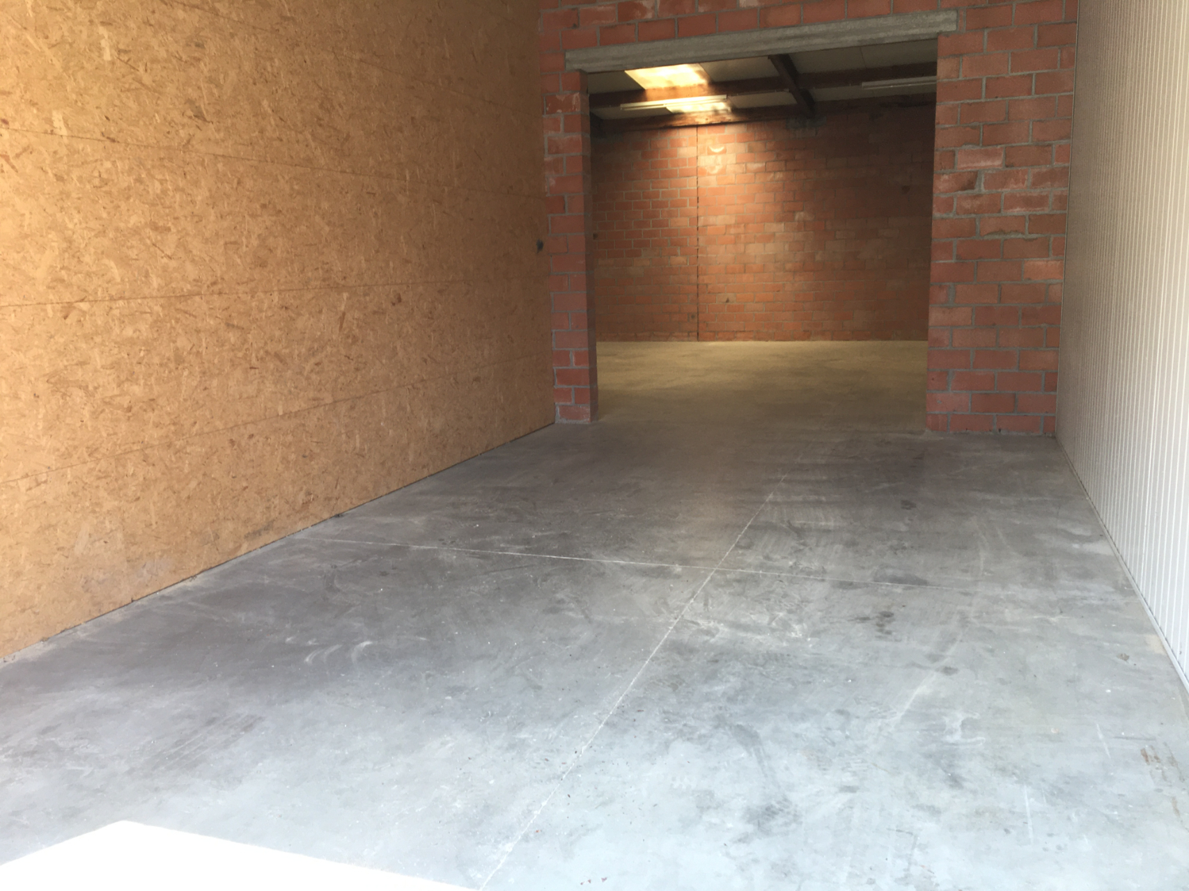 Een magazijn voor opslag in het centrum van Sinaai! - foto 4