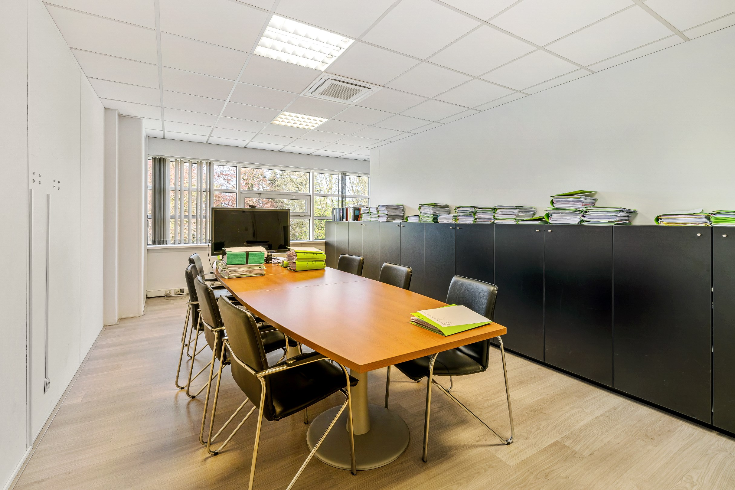 TE KOOP : Kantoorruimte +2 van ca. 220m² - foto 4