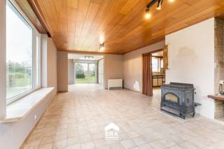 Landelijke woning te Ruddervoorde, met een prachtig uitzicht op de open velden, gelegen op een totale oppervlakte van 1.011 m².Te renoveren/op te...