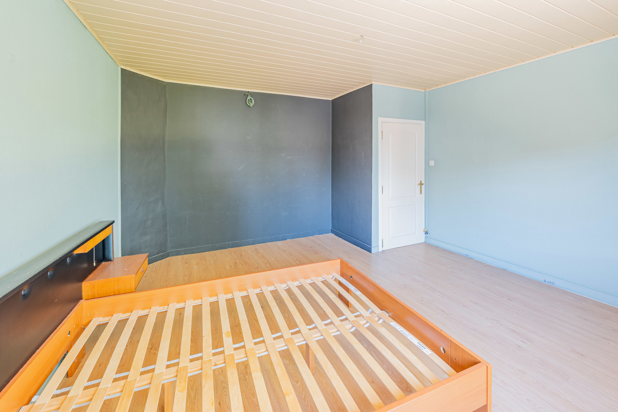 Te renoveren woning met magazijn op ruim perceel (833 m²)  - foto 5