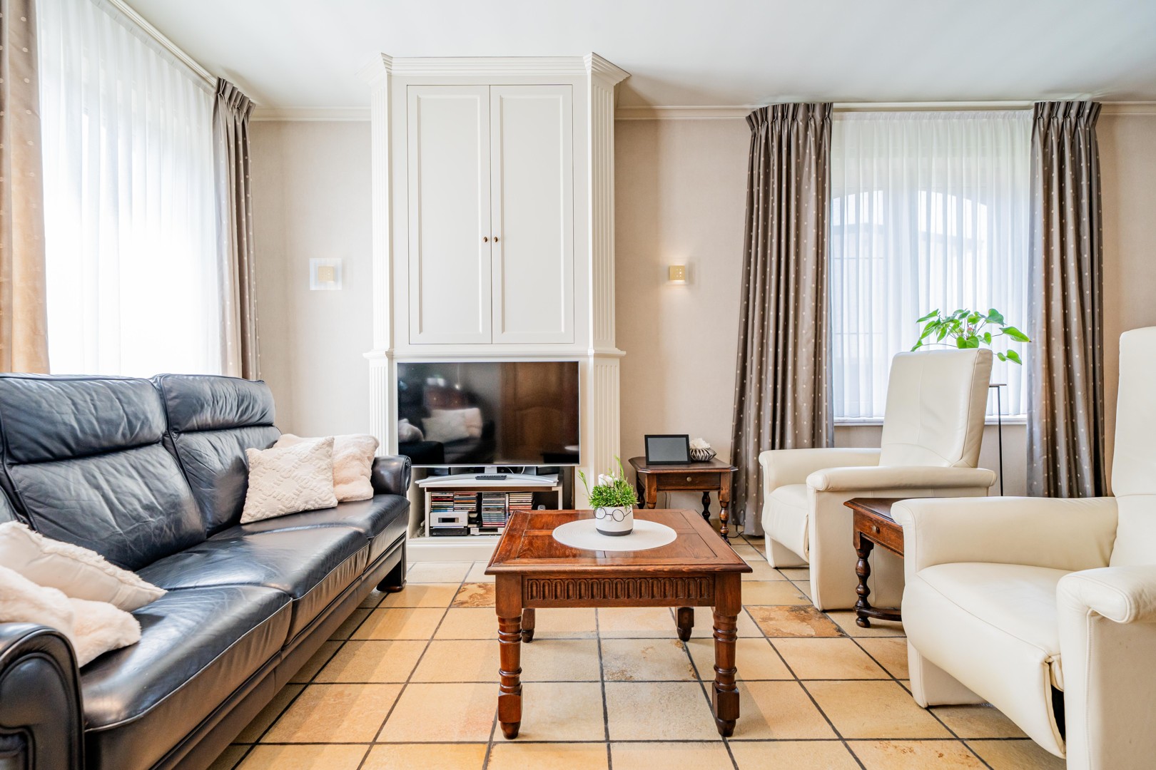 Charmante en bijzonder ruime woning met prachtige tuin en 3 slaapkamers - foto 4