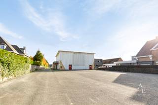 Ontdek dit imposant winkelpand/grootwarenhuis op een toplocatie aan de Kortrijksesteenweg in Harelbeke – een absolute parel voor...