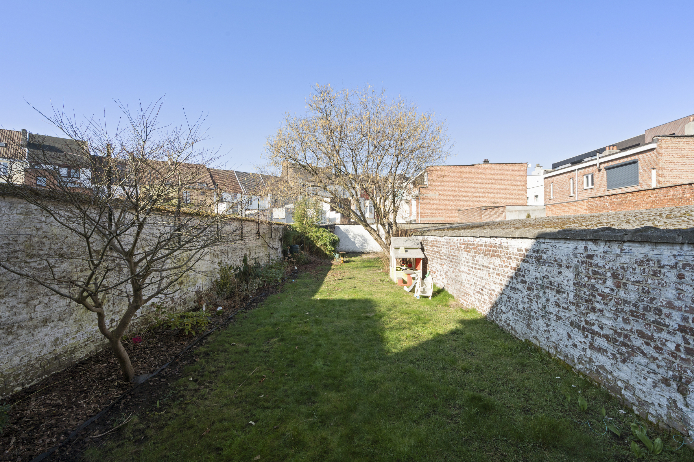 Gerenoveerd herenhuis met grote tuin in Vilvoorde - foto 3