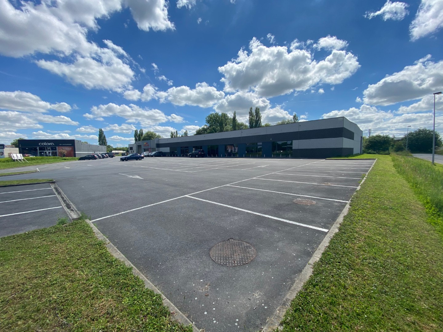 Commercial for rent in Ypres - photo 1