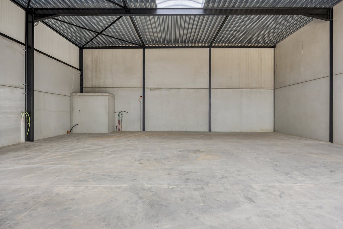 Nieuwbouw KMO-unit van ca.221m² te koop in Tielt - foto 2