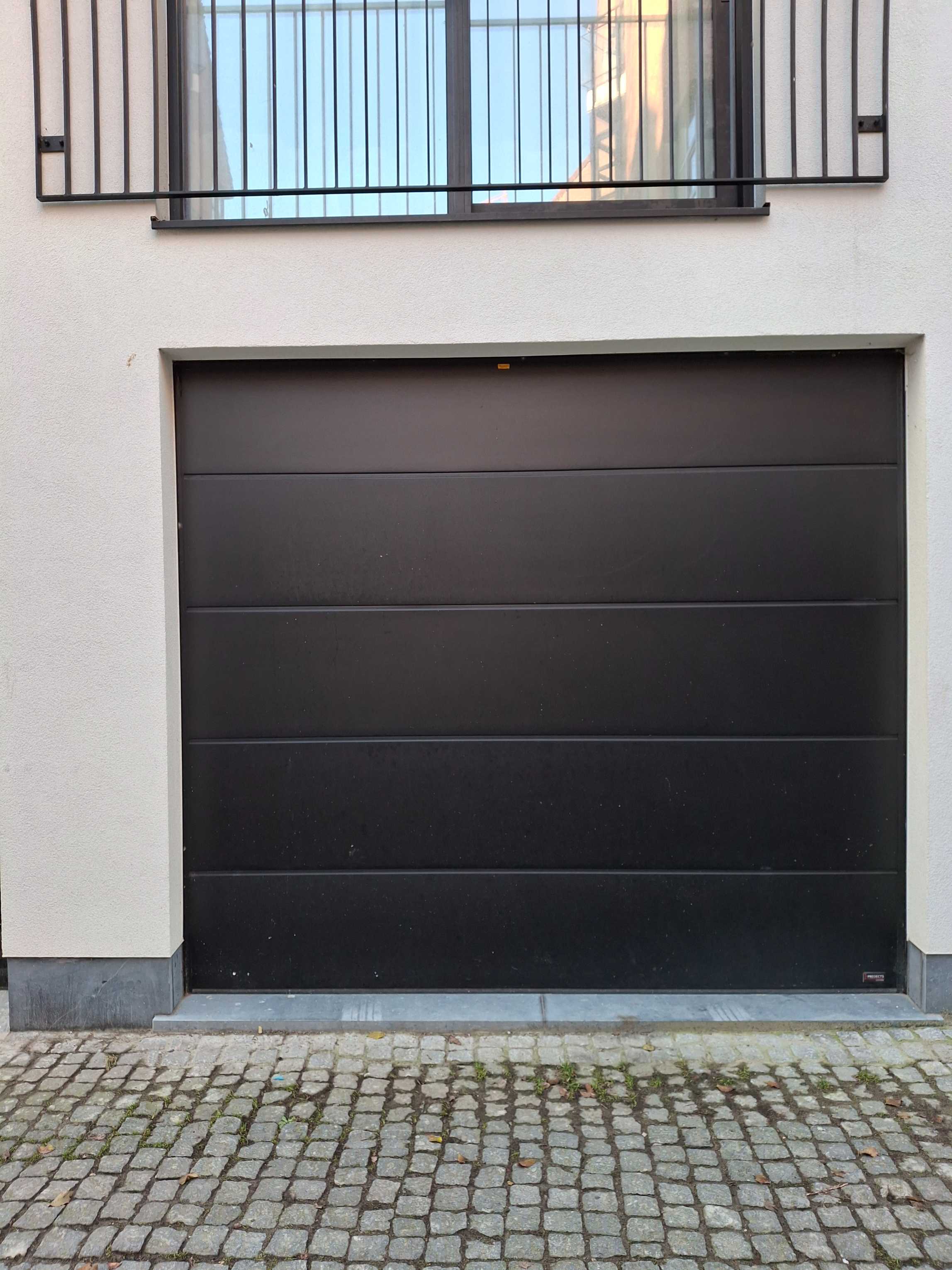 Garage for sale in Ostend - photo 1