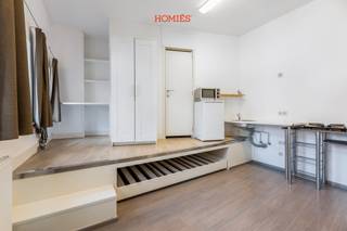Met plezier stellen wij u deze gezellige studentenkamer met eigen sanitair voor in centrum Leuven. De kamer bevindt zich in een...
