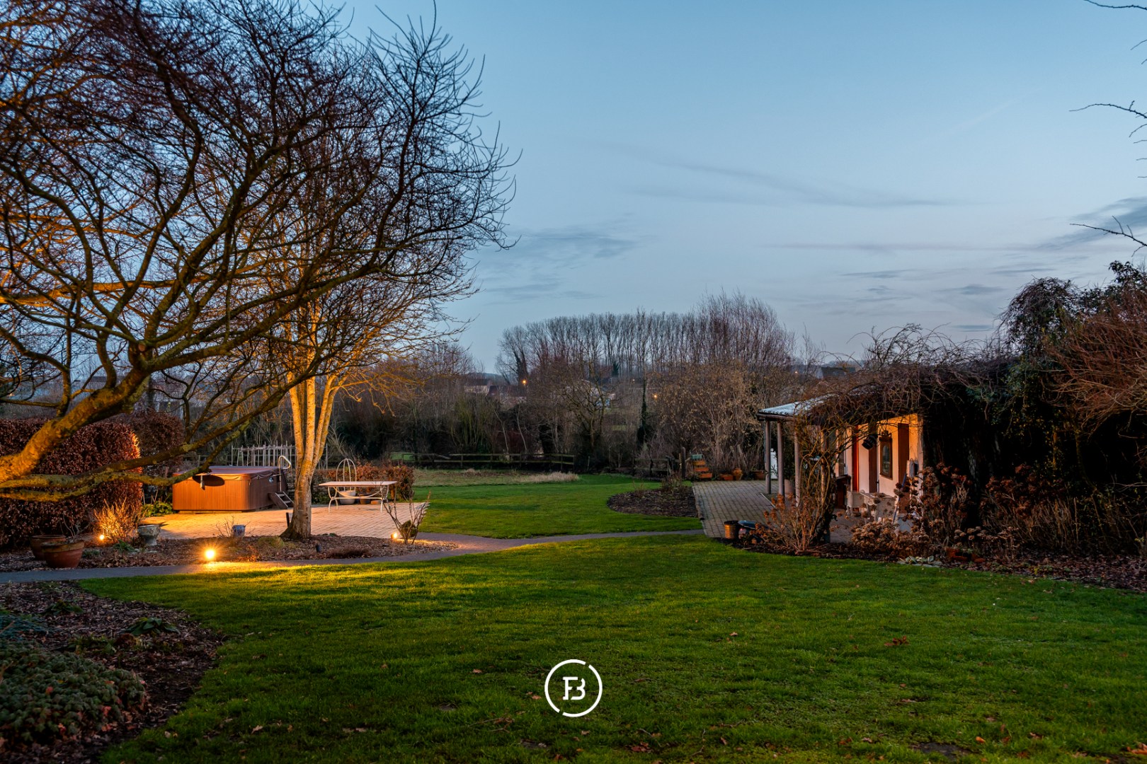 Woning met praktijk en weide - foto 4