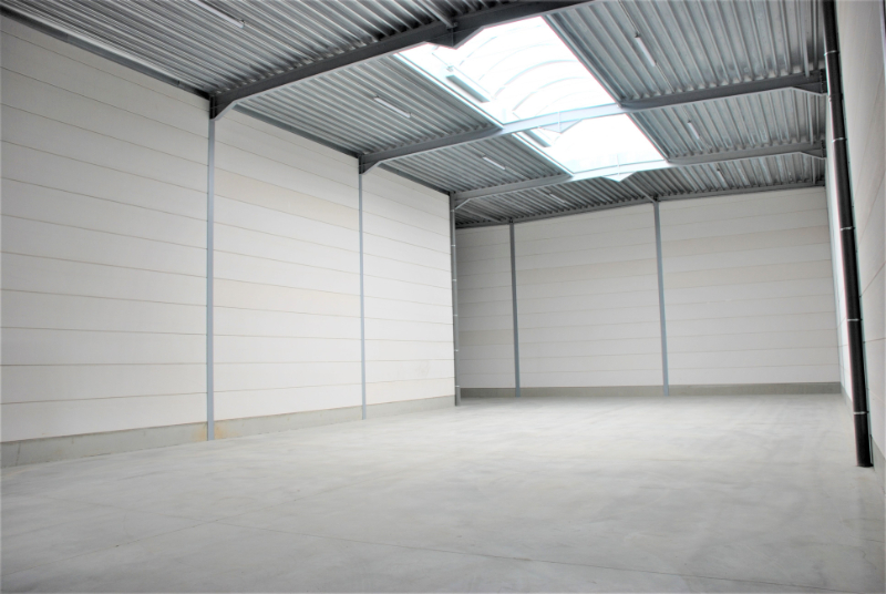 Luxe, afgewerkte nieuwbouwloods te huur! - photo 4