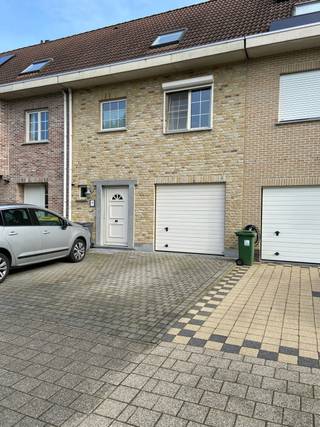 Charmante éénsgezinswoning op wandelafstand van het centrum van Hoogstraten.De woning is als volgt...