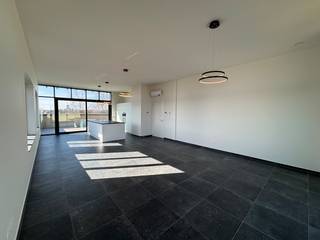 Dit energiezuinig en modern penthouse in Tongeren is gelegen aan de Kazernedreef, op een rustige locatie vlak bij het centrum van Tongeren. Hier...