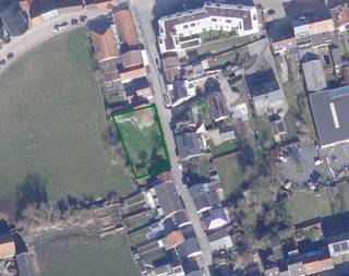 In de Kerkstraat te Bertem, pal in het dorpscentrum en toch uiterst rustig gelegen, bieden wij deze uitzonderlijke eigendom aan op een ruim...