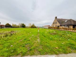 Meulebeke: bouwgrond te koop * mooi verzicht * vrij van bouwverplichtingen * zie stedenbouwkundige voorschriften in bijlage...