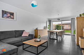 Op een uitstekende locatie in een achterliggende wijk te Willebroek bevindt zich deze recente woning met 4 slaapkamers, tuin en carport. U...