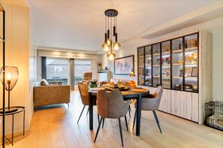 Verzorgd en instapklaar appartement in het centrum van DesselgemDit volledig gerenoveerde appartement bevindt zich in het centrum van Desselgem en...