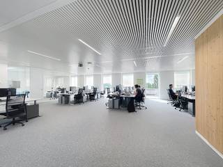 Op de derde verdieping van een modern kantoorgebouw in Aalst bieden wij een kantoorruimte van ca. 262 m² te huur aan. Deze locatie geniet van...