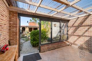 Leuke rijwoning met kleine tuin, dicht bij alle voorzieningenGelegen in de onmiddellijke nabijheid van winkels, scholen, openbaar vervoer en de...