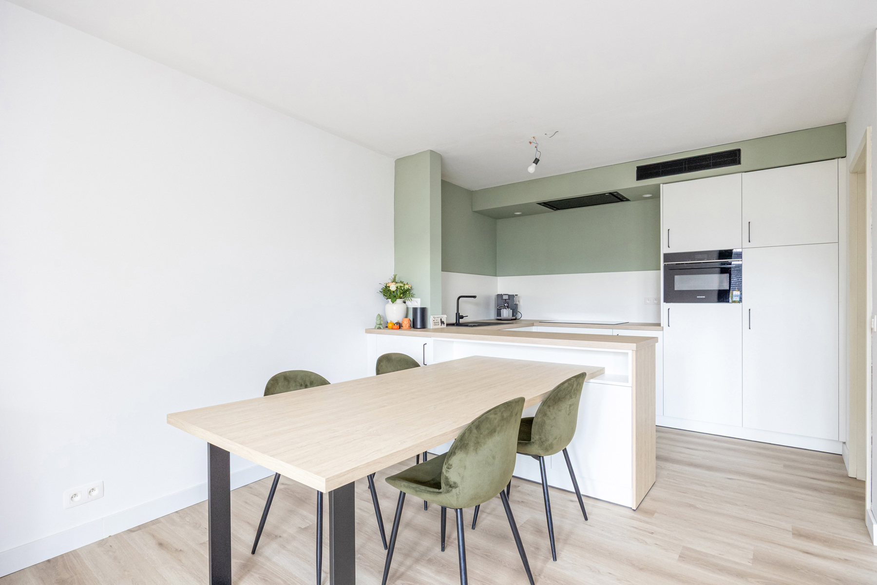 Gerenoveerd appartement met terras in centrum Kasterlee - foto 2