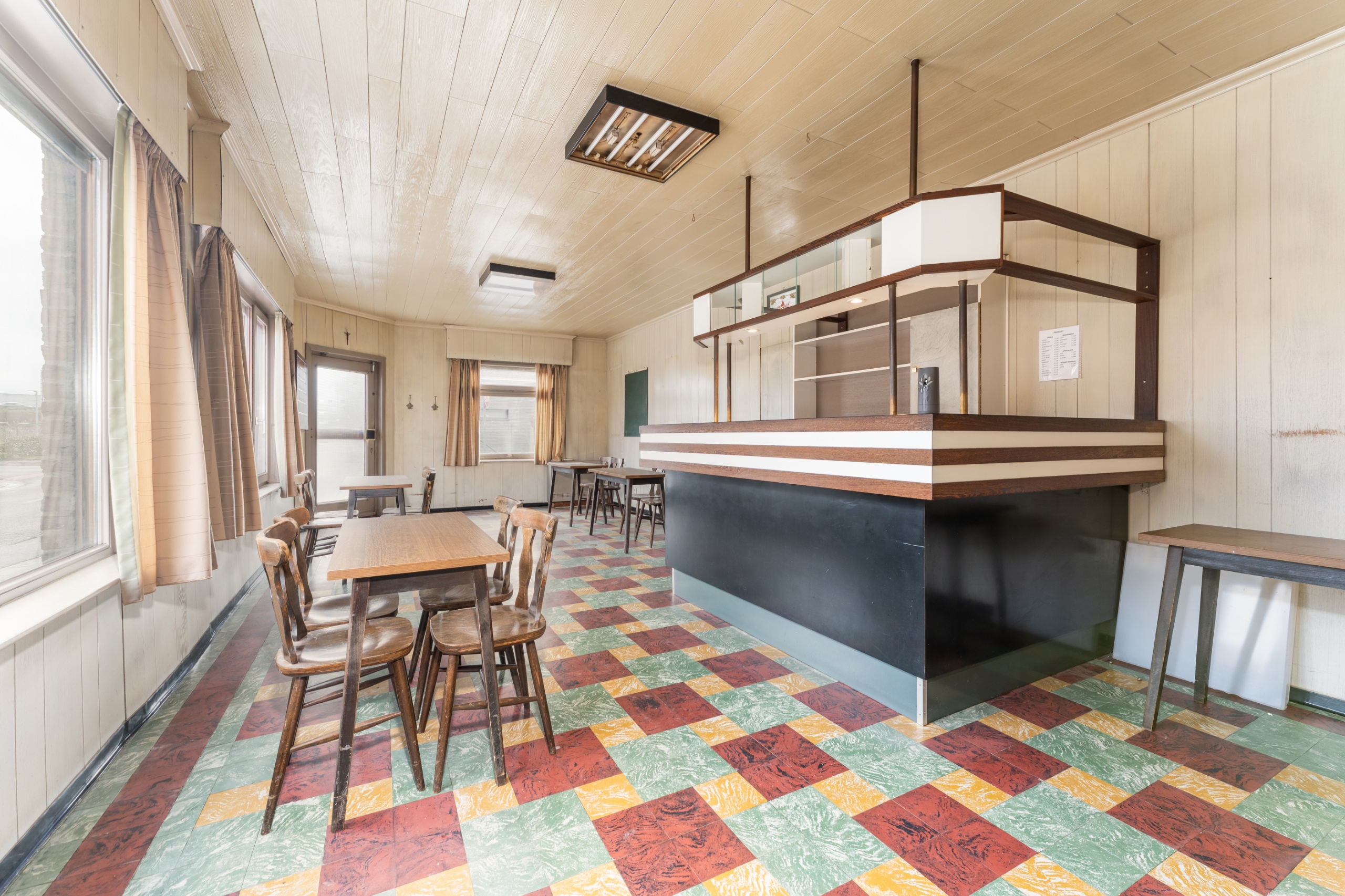 Voormalig te renoveren handelspand met woonst - foto 2