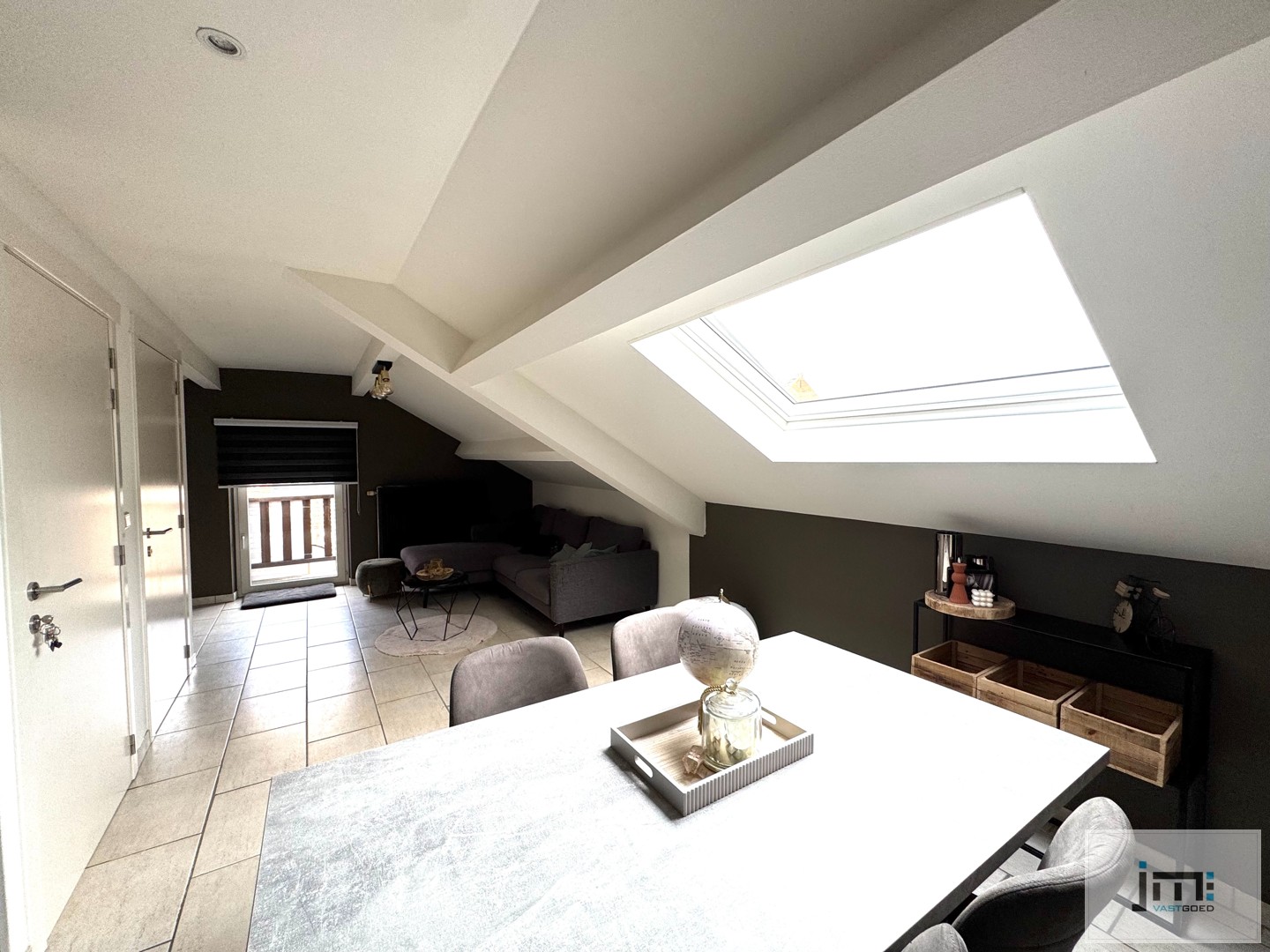 Instapklaar 3-slaapkamerappartement op toplocatie in Borgloon - foto 2