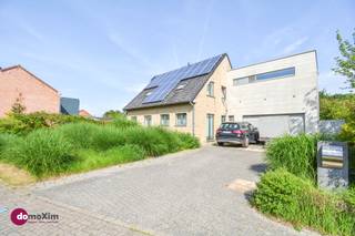 Villa moderne avec 4 chambres à Boortmeerbeek Bienvenue dans cette villa élégante et prête à l'emploi où l'espace, le confort et la convivialité sont...