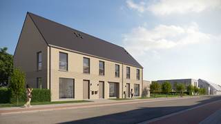 In het rustige en groene Koolkerke, op slechts 4 km van de Markt van Brugge, verrijst Hof ten Kole.<br />Een stijlvol woonproject met 19 energiezuinige woningen met aangename groene binnentuin.<br /><br />Het project omvat halfopen, gesloten en stapelwoningen met 3 tot 4 slaapkamers, telkens ontworpen met aandacht voor ruimte, lichtinval en wooncomfort.<br />De woningen beschikken over een lichtrijke leefruimte met open keuken, praktische berging, badkamer, afzonderlijk toilet en een private tuin of ruim terras.<br />Bij bepaalde woningen biedt de zolder ruimte voor een extra kamer.<br /><br />LOT 13 is een halfopen bebouwing (type: modern met zadeldak) en bevat 3 slaapkamers. <br />Bovendien is aankoop aan 6% btw mogelijk, mits voldaan wordt aan de voorwaarden. (zowel voor eigen bewoning als investering!)<br /><br />Dankzij de ligging nabij Brugge, scholen, winkels, horeca en de kust is Hof ten Kole ideaal voor zowel jonge gezinnen als interessant voor investeerders.<br />Alle woningen worden uitgerust met warmtepomp &amp; vloerverwarming, hierdoor behalen ze een E-peil van 30.<br />Zo geniet je van duurzaam, comfortabel en toekomstgericht wonen.<br /><br />Troeven:
<ul>
	<li>Energiezuinige BEN-woningen met E-peil 30</li>
	<li>6% btw mogelijk onder voorwaarden</li>
	<li>Private tuin of ruim terras</li>
	<li>Groene binnentuin en verkeersluwe woonomgeving</li>
</ul>
<br />(wg,vg,vv,gmo,gvkr, EPC na bouw) 