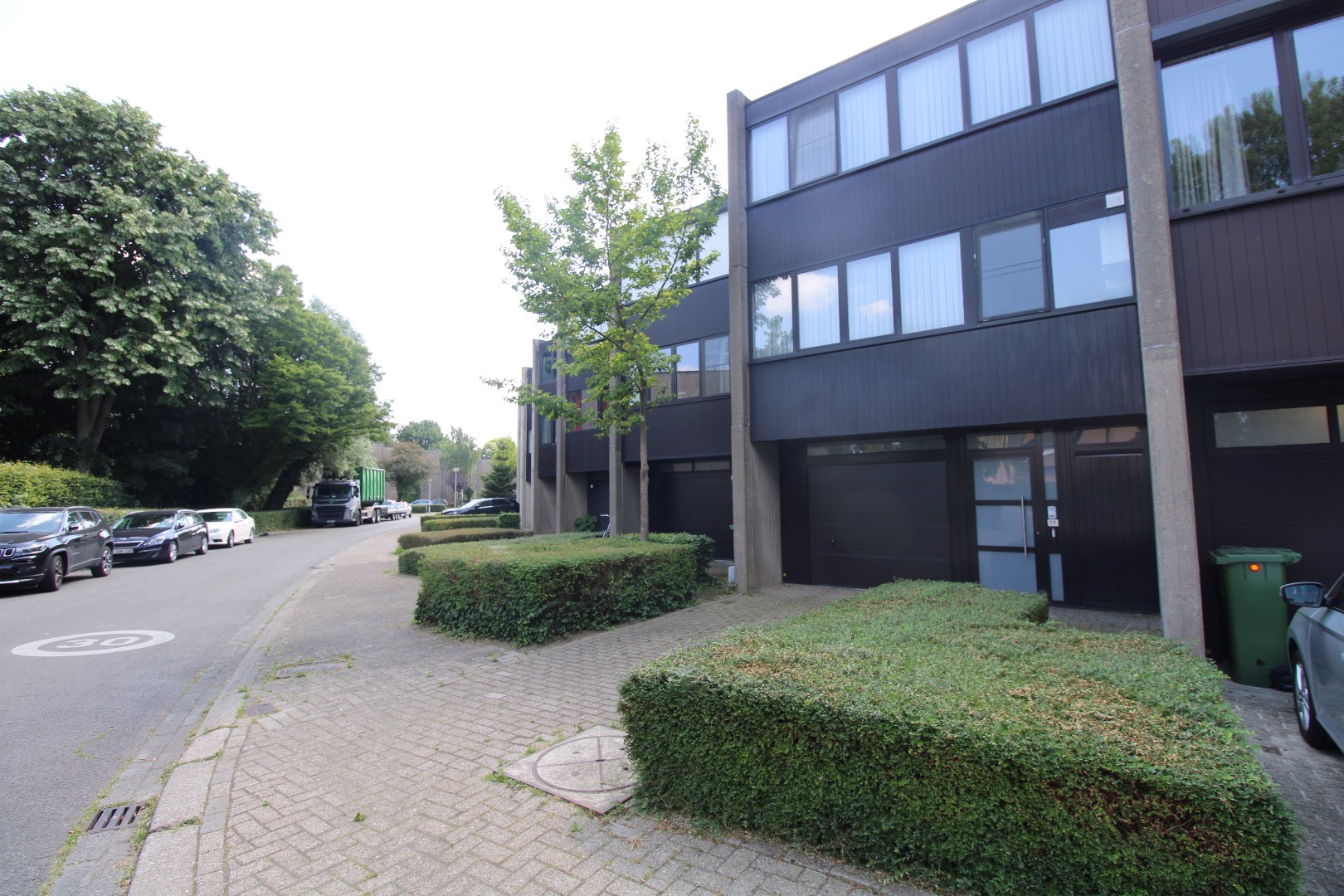 Bel-etage in rustige woonwijk met Z - tuin en 3 slaapkamers - foto 1