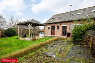 TE KOOP in GOTTEM aan de Ardense Jagersstraat, 13 Een uiterst rustig gelegen en half- open bebouwing en een extra loods, gelegen in GOTTEM aan...