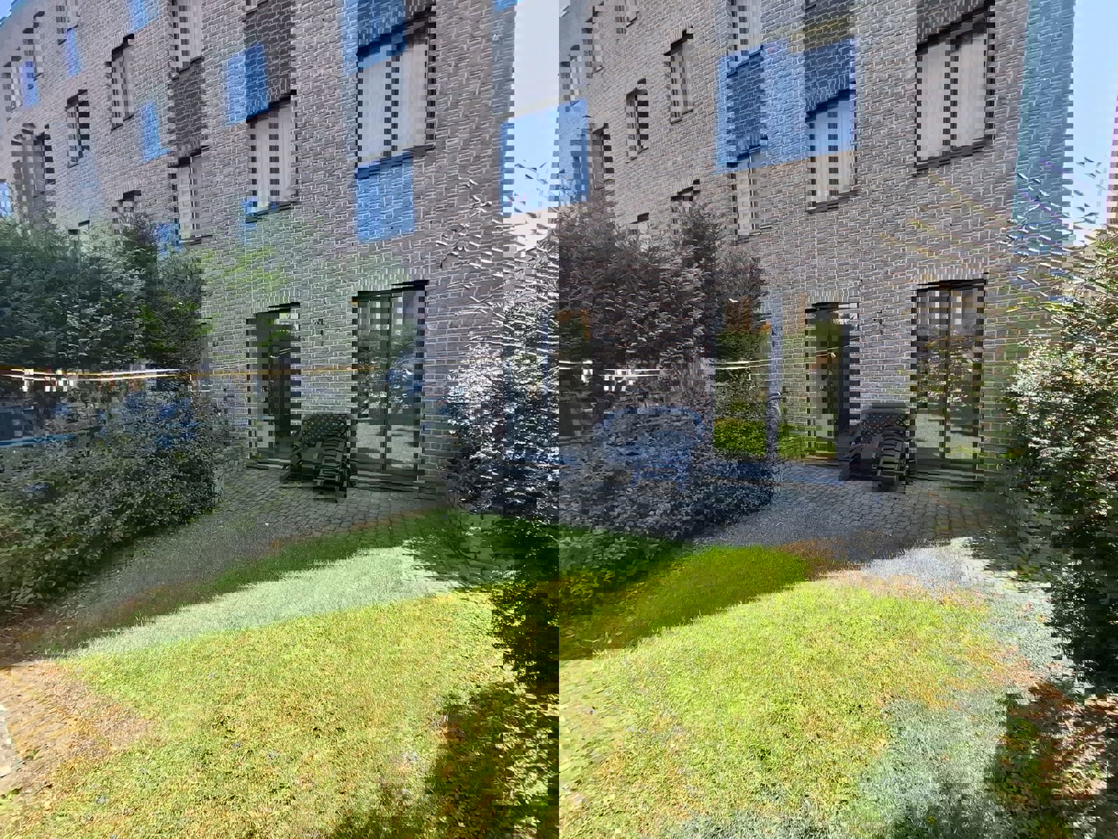 Ruim 2-Slaapkamers Appartement Op Gelijkvloer Met Tuin! - foto 2