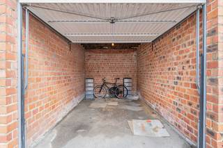 Eenvoudig bereikbare en gemakkelijk toegankelijke privé garagebox (n°A29) van 12m² op een zeer gunstige locatie nabij de ring rond...