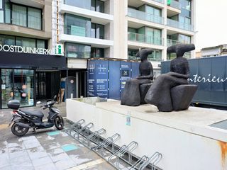 Moderne nieuwbouw handelsgelijkvloers met (181 m²) te huur op topligging te OostduinkerkeDit vastgoed is gelegen op het bruisende Astridplein en...